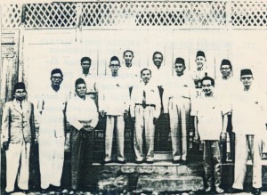 Pertemuan silaturahim alumnus madrasah Al-Irsyad tanggal 25 September 1962 di Gedung Sekolah Al-Irsyad Jl. Kemakmuran 27, Jakarta